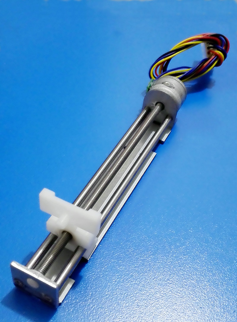 小電機.jpg 小電機.jpg